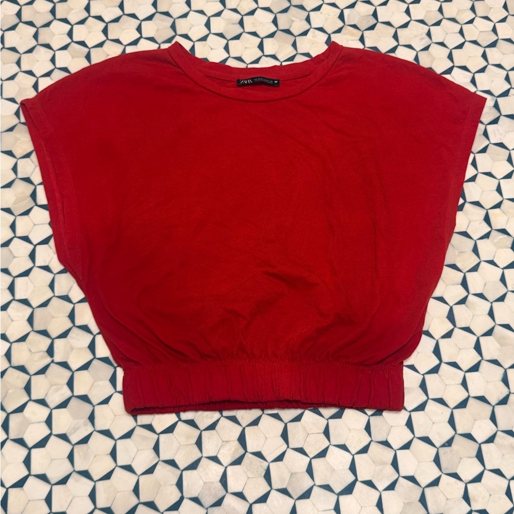 Red Zara crop top t-shirt elastic waistband